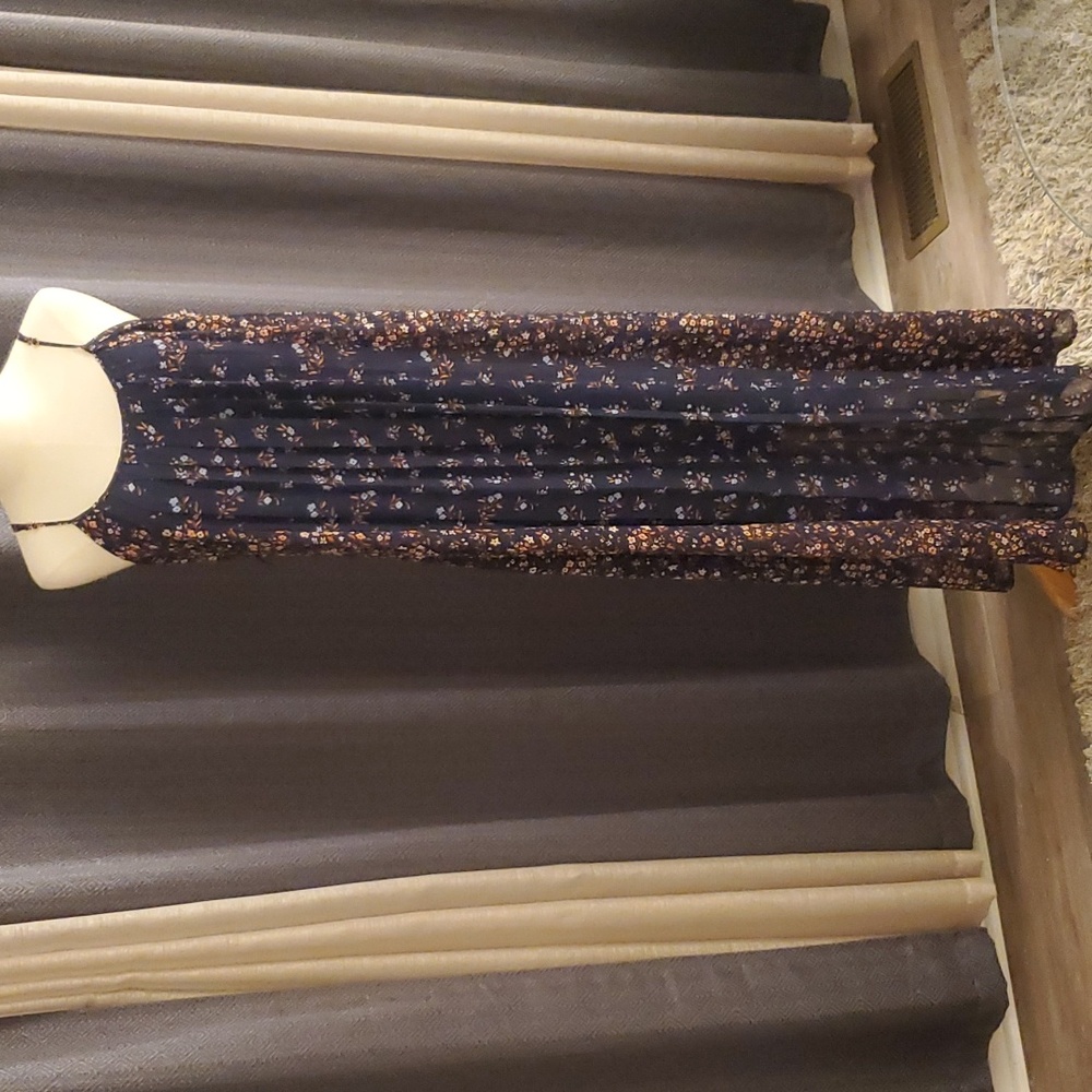 Motherhood Pleated Floral Maxi Dress